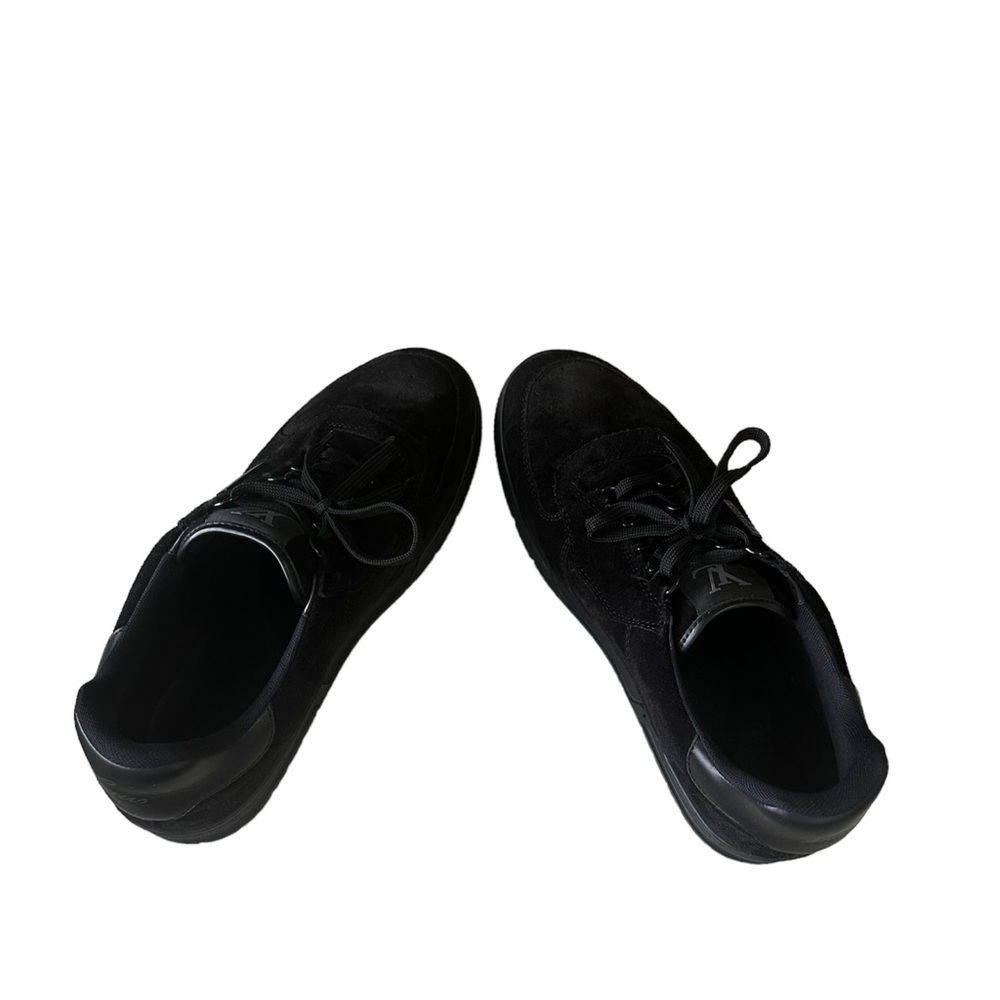 Louis Vuitton LV Uniform Trainer sneakers
SIZE: LV 8.5, US 9.5 - Picture 6 of 13